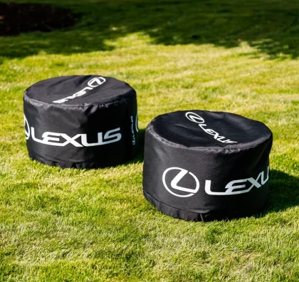 Sedací pufy s logem Lexus