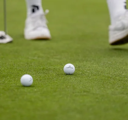 Golfové míčky s logem Lexus