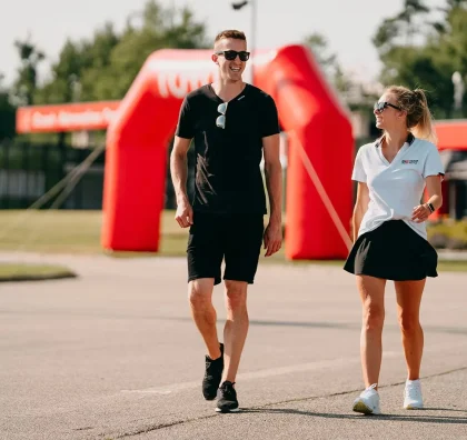 Promotéři na golfové akci