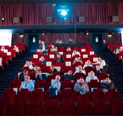 Konference v kinosále