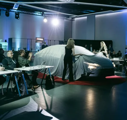 Odhalení nového vozu na konferenci
