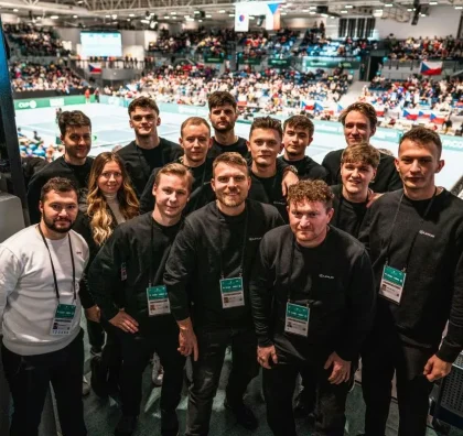 Tým řidičů shuttle service na Davis Cupu