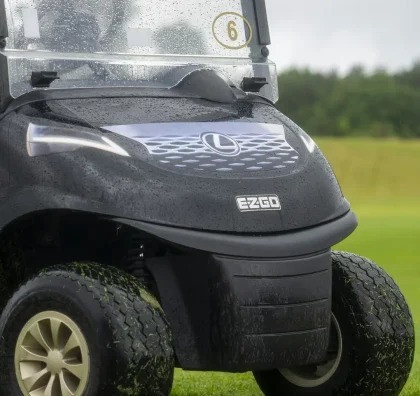 Golfový vozík s brandingem Lexus
