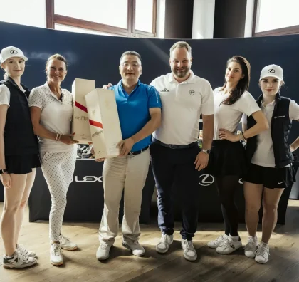Předání cen na golfovém turnaji Lexus